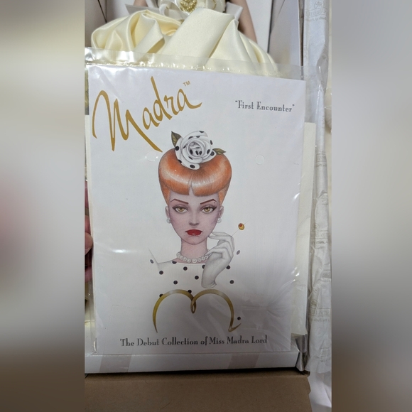 Madra Lord “First Encounter” Doll w/ COA | Debut Collection Ashton-Drake Gene - Picture 3 of 16